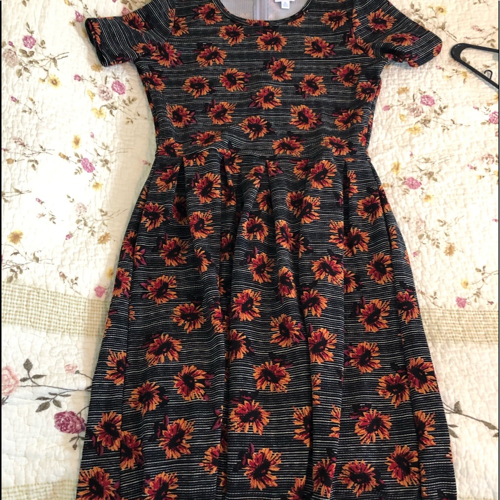 Lularoe Amelia dress